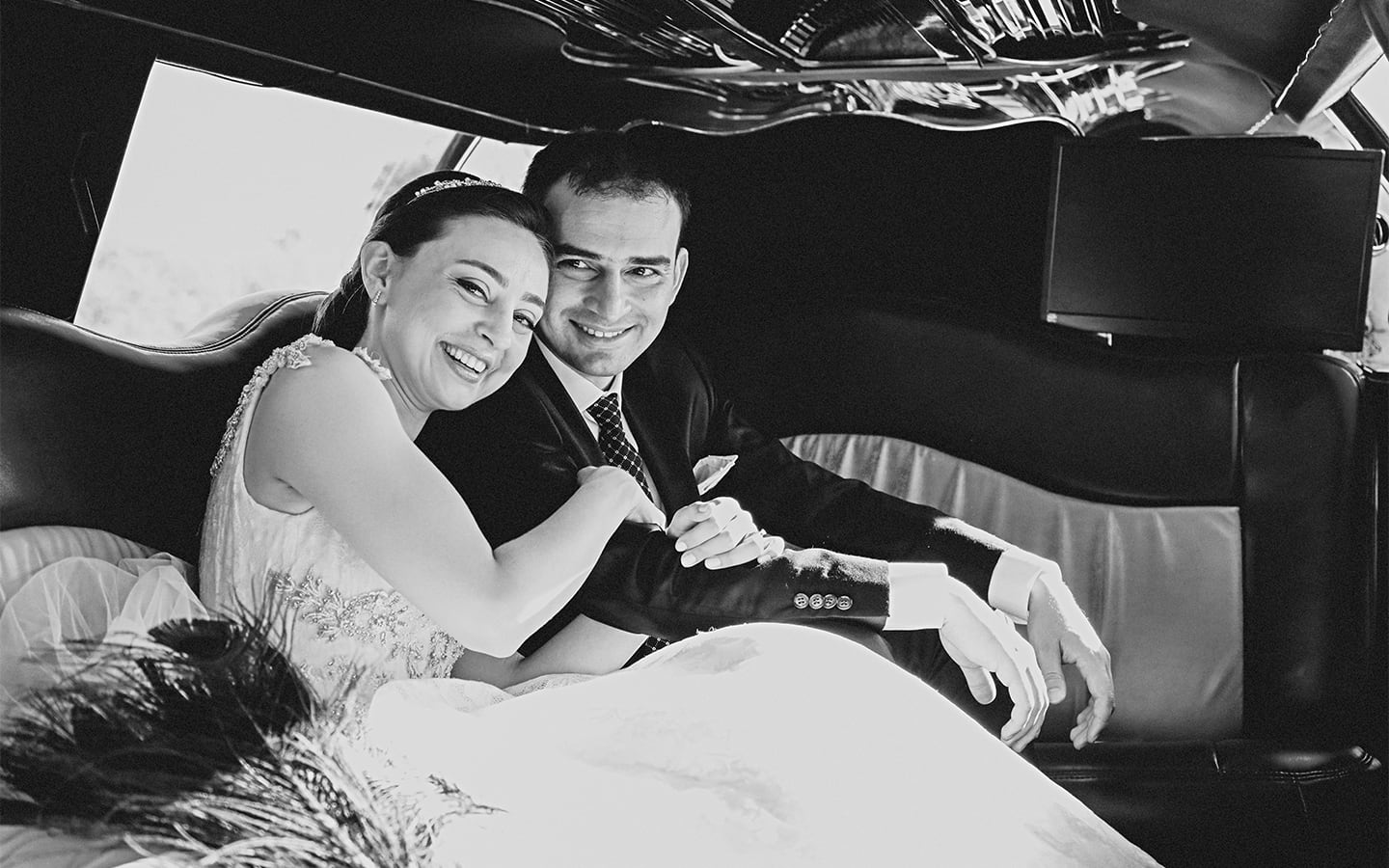 arrow-wedding-limo-2